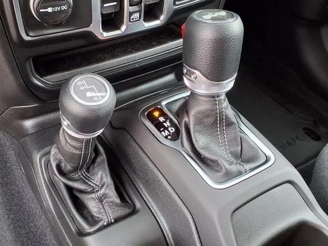 2025 Jeep Wrangler 4-Door Summit 4x4