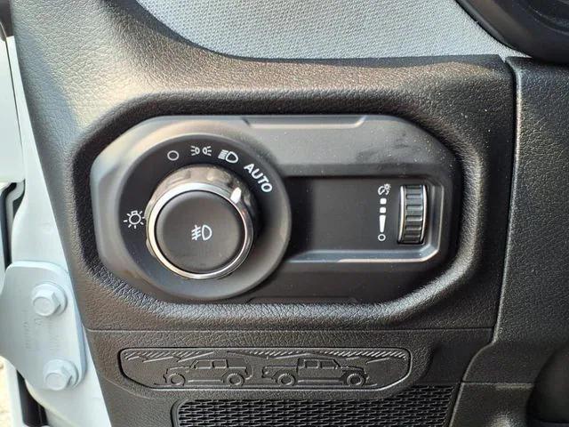 2025 Jeep Wrangler 4-Door Willys 4x4