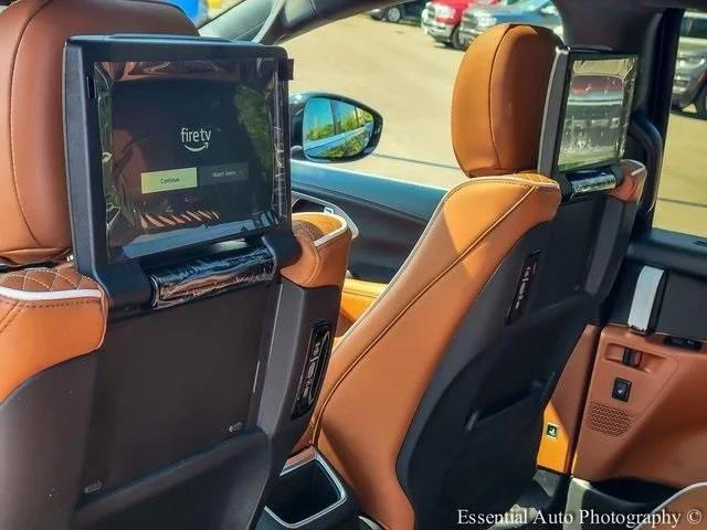 2026 Chrysler Pacifica Pinnacle AWD