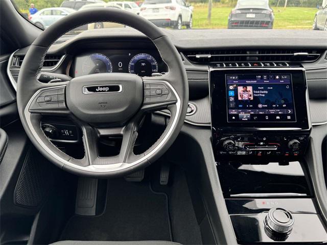 2025 Jeep Grand Cherokee GRAND CHEROKEE L LAREDO 4X4 2025 Jeep Grand Cherokee GRAND CHEROKEE L LAREDO 4X4