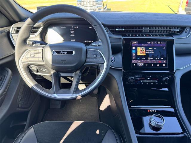 2025 Jeep Grand Cherokee GRAND CHEROKEE L ALTITUDE 4X4 2025 Jeep Grand Cherokee GRAND CHEROKEE L ALTITUDE 4X4