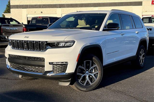 2025 Jeep Grand Cherokee GRAND CHEROKEE L LIMITED 4X4 2025 Jeep Grand Cherokee GRAND CHEROKEE L LIMITED 4X4