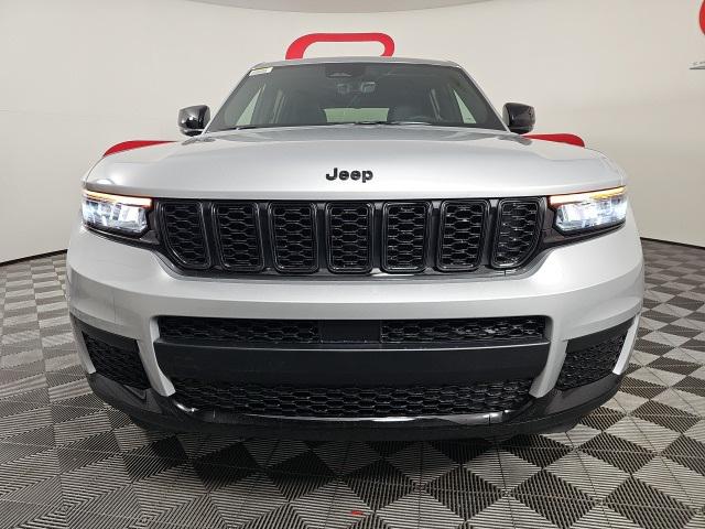 2025 Jeep Grand Cherokee GRAND CHEROKEE L ALTITUDE 4X4 2025 Jeep Grand Cherokee GRAND CHEROKEE L ALTITUDE 4X4