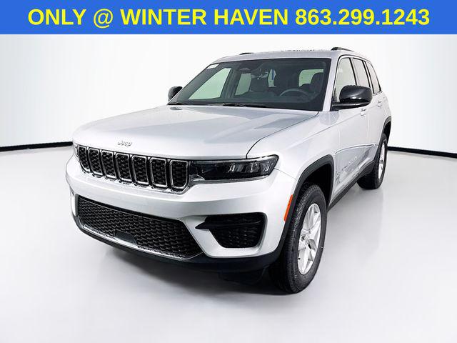 2025 Jeep Grand Cherokee GRAND CHEROKEE LAREDO X 4X4 2025 Jeep Grand Cherokee GRAND CHEROKEE LAREDO X 4X4