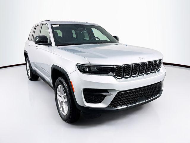 2025 Jeep Grand Cherokee GRAND CHEROKEE LAREDO X 4X4 2025 Jeep Grand Cherokee GRAND CHEROKEE LAREDO X 4X4