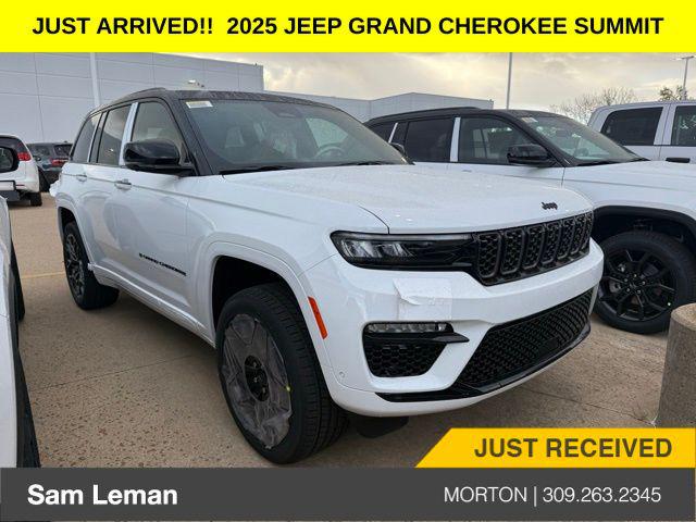 2025 Jeep Grand Cherokee GRAND CHEROKEE SUMMIT 4X4