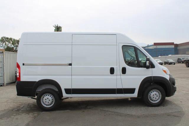 2026 RAM ProMaster Cargo Van Tradesman