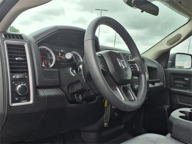 2024 RAM 1500 Classic Tradesman Quad Cab 4x4 64 Box 2024 RAM 1500 Classic Tradesman Quad Cab 4x4 64 Box