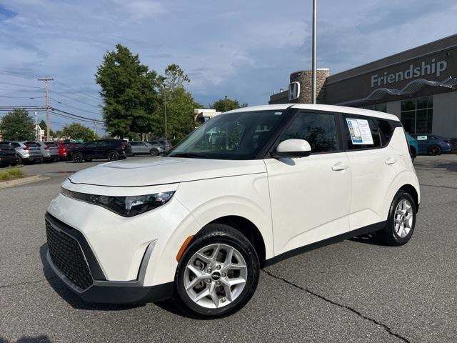2023 Kia Soul LX