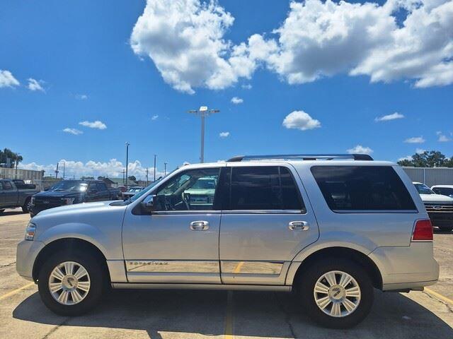 2014 Lincoln Navigator Base