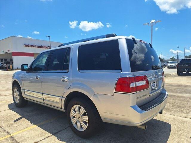 2014 Lincoln Navigator Base