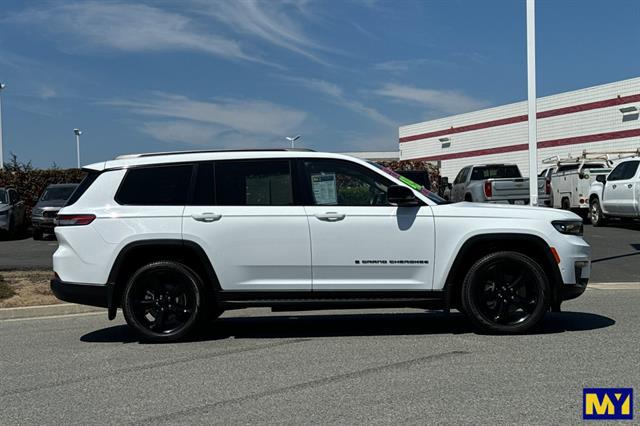 2022 Jeep Grand Cherokee L Limited 4x4 2022 Jeep Grand Cherokee L Limited 4x4