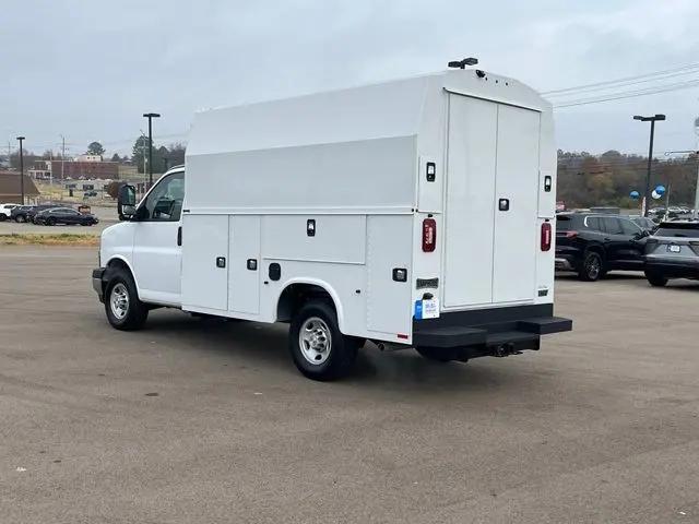 2025 Chevrolet Express Cutaway Work Van