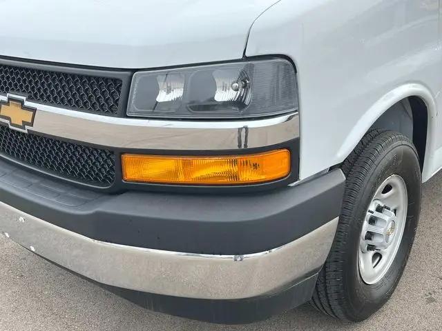 2025 Chevrolet Express Cutaway Work Van