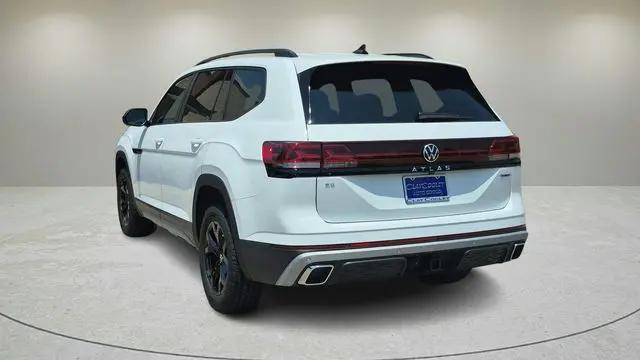 2025 Volkswagen Atlas 2.0T Peak Edition
