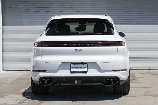 2025 Porsche Cayenne E-Hybrid Turbo