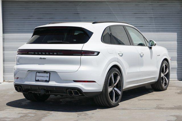 2025 Porsche Cayenne E-Hybrid Turbo