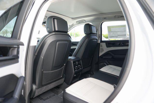 2025 Porsche Cayenne E-Hybrid Turbo