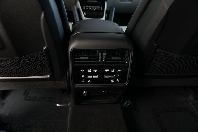 2025 Porsche Cayenne E-Hybrid Turbo