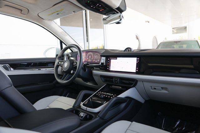 2025 Porsche Cayenne E-Hybrid Turbo