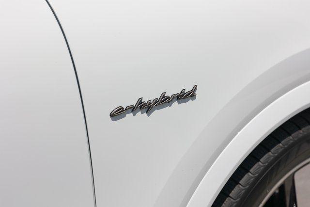 2025 Porsche Cayenne E-Hybrid Turbo