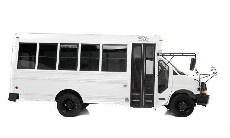 2004 Chevrolet Express Cutaway Base w/C7L/C7N