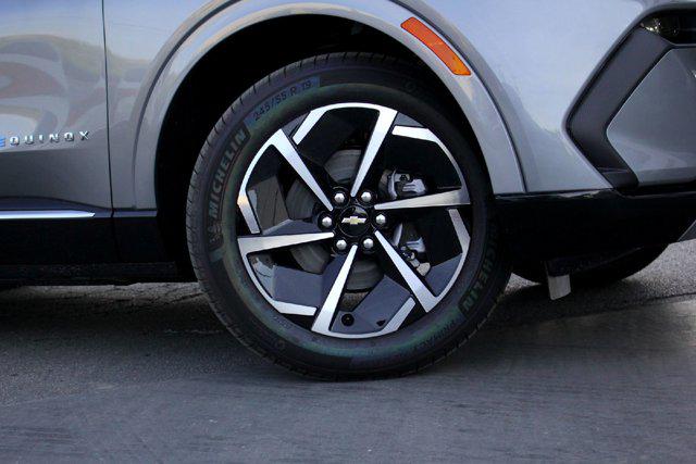 2025 Chevrolet Equinox LT 2