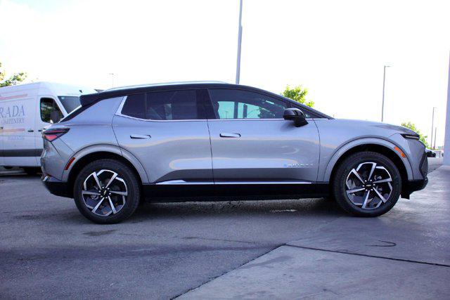 2025 Chevrolet Equinox LT 2