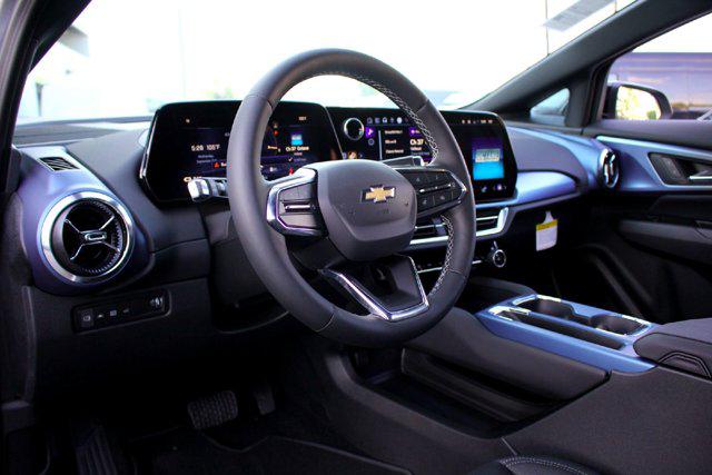 2025 Chevrolet Equinox LT 2