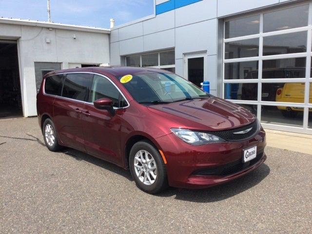 2023 Chrysler Voyager LX