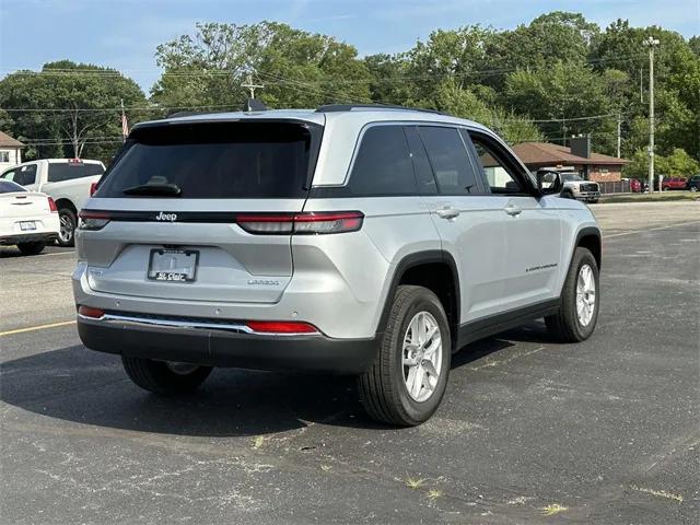 2023 Jeep Grand Cherokee Laredo 4x4