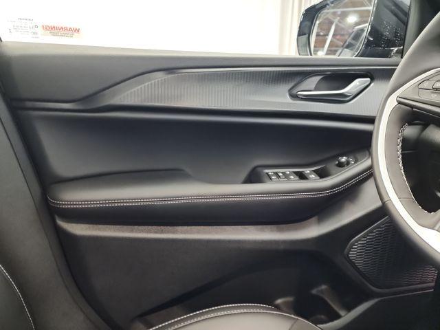 2025 Jeep Grand Cherokee L Altitude X 4x4