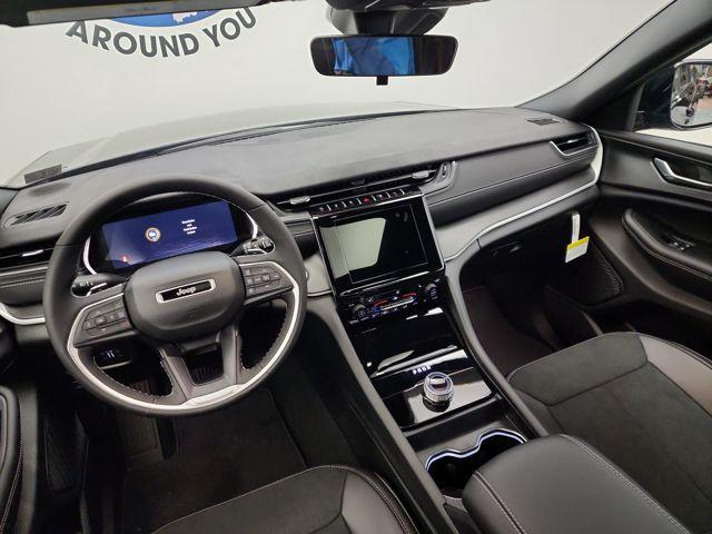 2025 Jeep Grand Cherokee L Altitude X 4x4