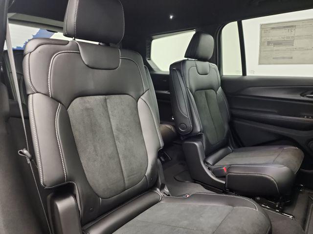 2025 Jeep Grand Cherokee L Altitude X 4x4