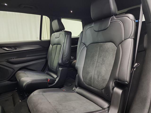 2025 Jeep Grand Cherokee L Altitude X 4x4