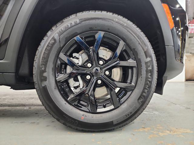 2025 Jeep Grand Cherokee L Altitude X 4x4