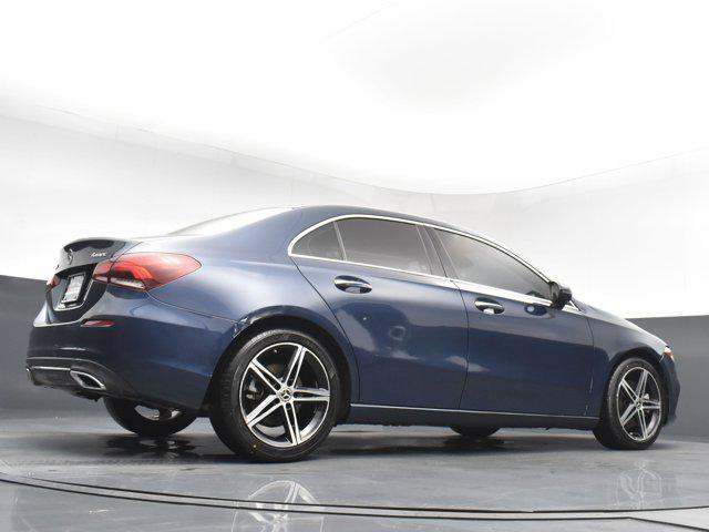2022 Mercedes-Benz A 220 4MATIC