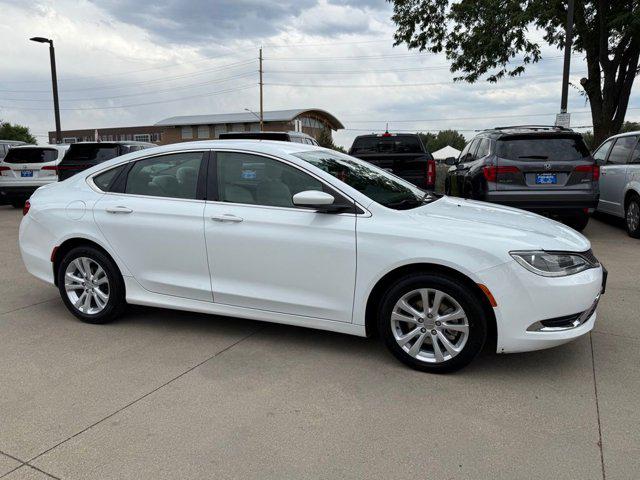 2015 Chrysler 200 Limited