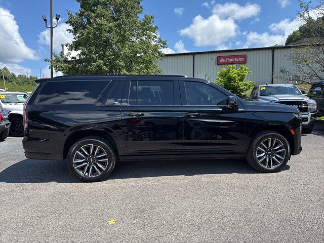 2022 Cadillac Escalade ESV 4WD Sport