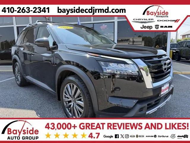 2023 Nissan Pathfinder SL 4WD
