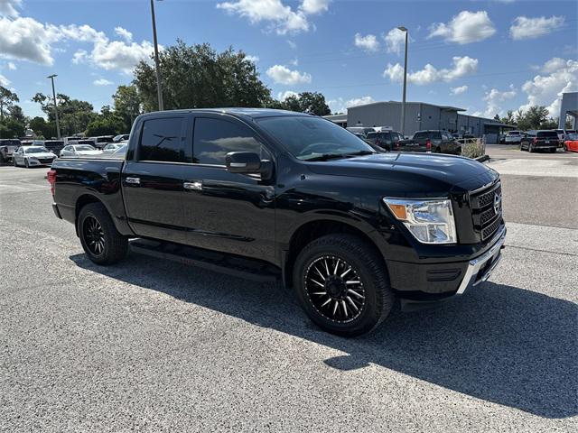 2020 Nissan TITAN Crew Cab SV 4x2