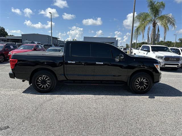 2020 Nissan TITAN Crew Cab SV 4x2