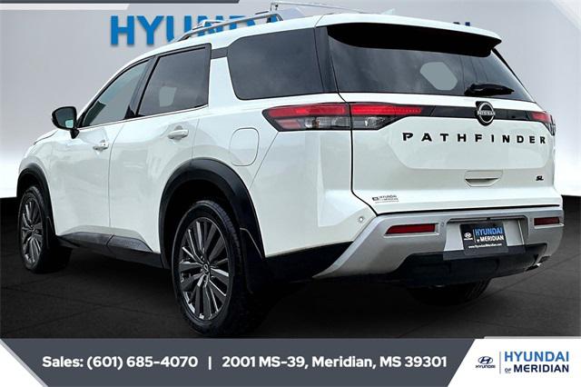 2023 Nissan Pathfinder SL FWD
