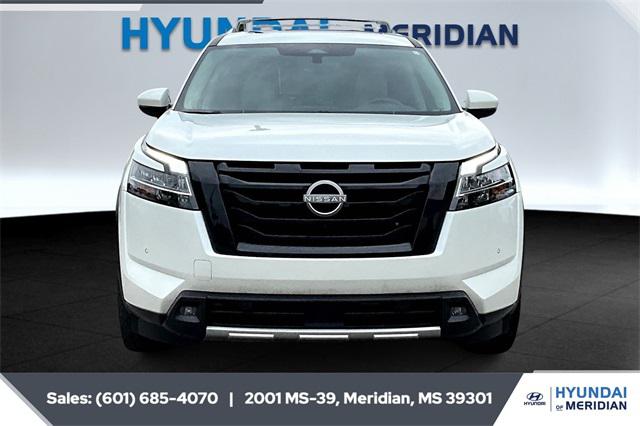 2023 Nissan Pathfinder SL FWD
