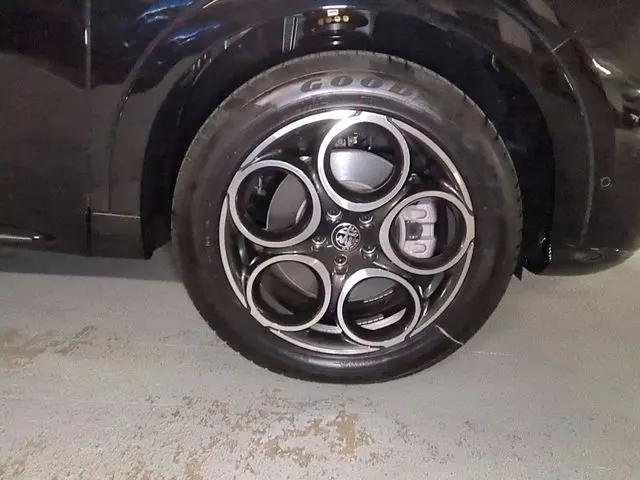 2025 Alfa Romeo Tonale AWD