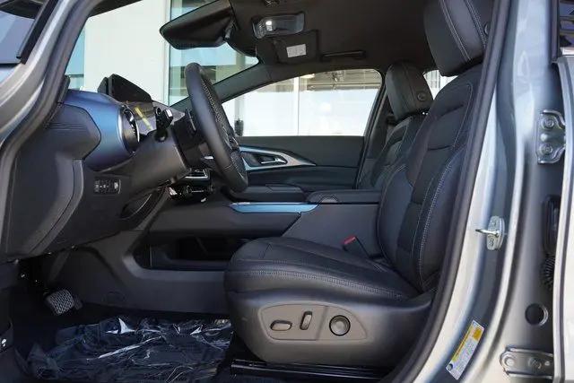 2025 Chevrolet Equinox LT 2