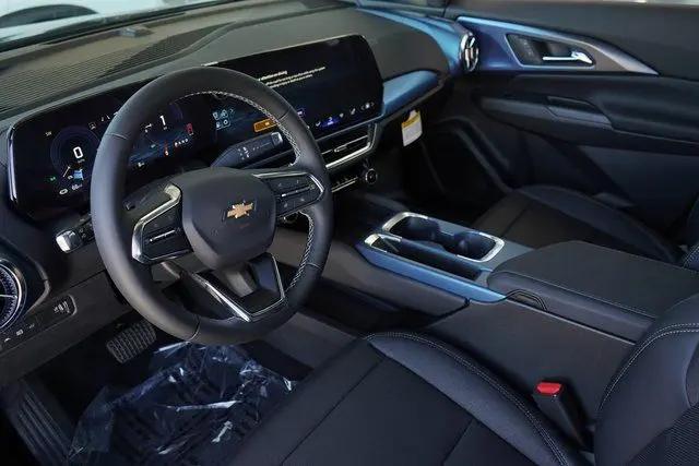 2025 Chevrolet Equinox LT 2