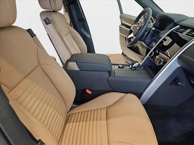 2025 Land Rover Discovery P360 Dynamic SE