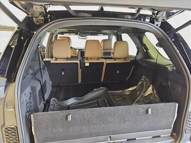 2025 Land Rover Discovery P360 Dynamic SE