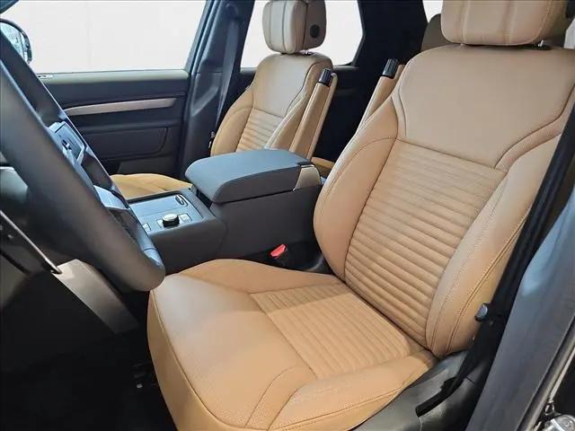 2025 Land Rover Discovery P360 Dynamic SE